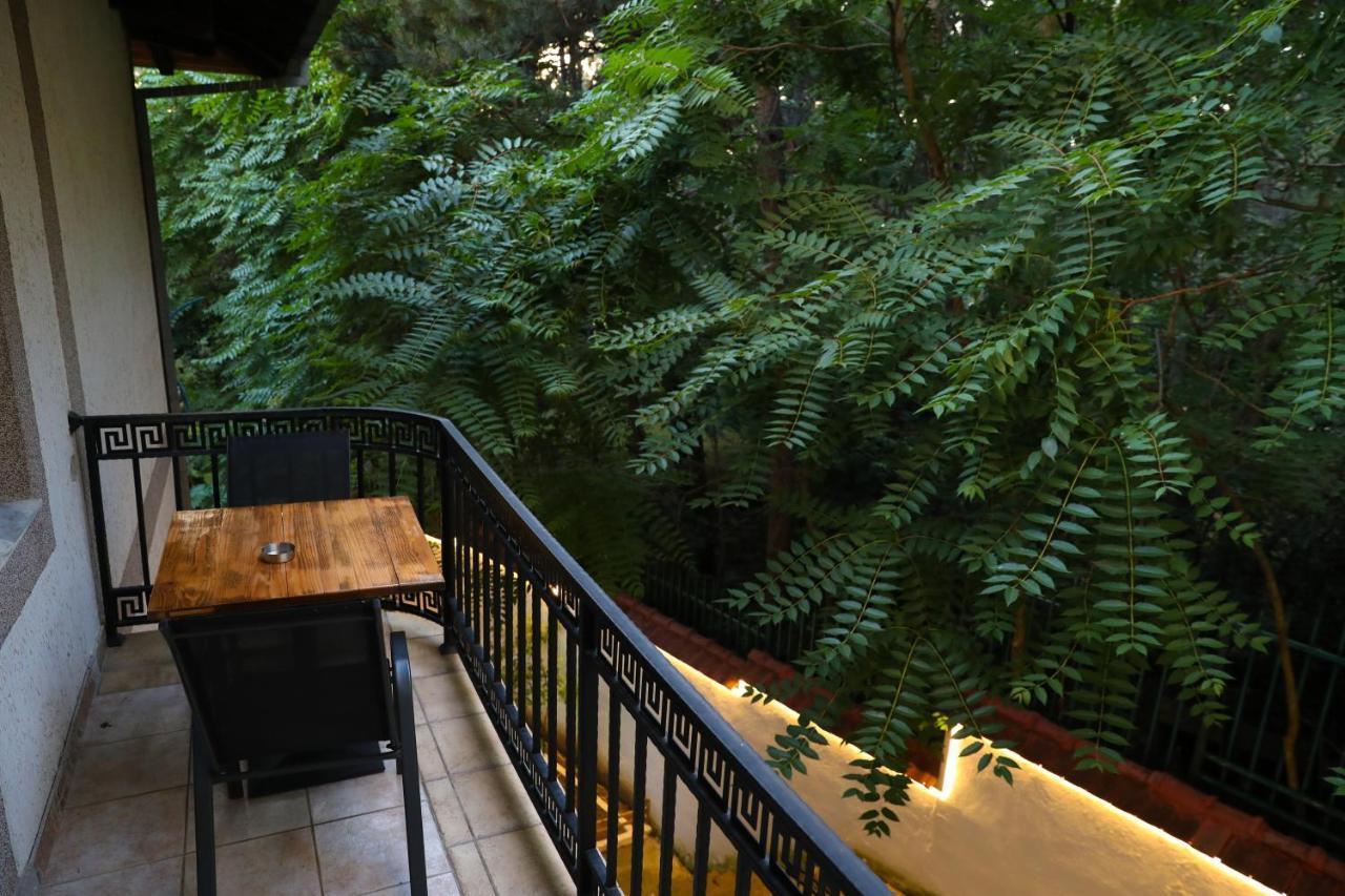 City Park Hostel Priştine Dış mekan fotoğraf
