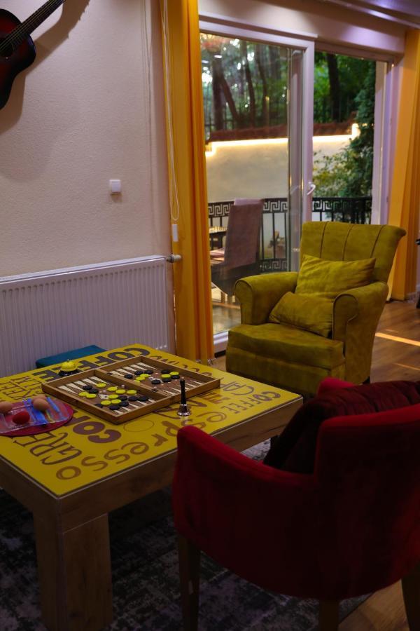 City Park Hostel Priştine Dış mekan fotoğraf