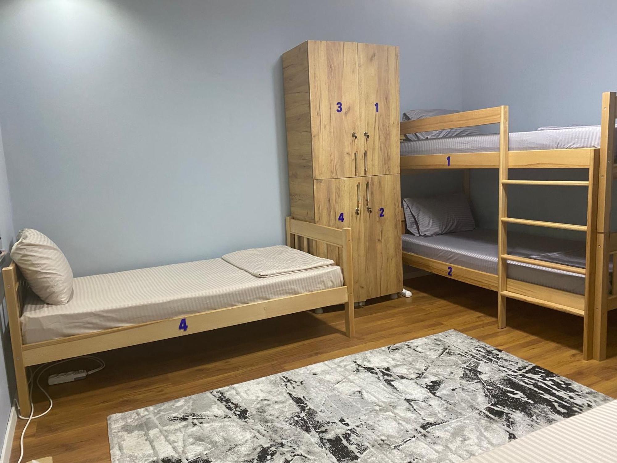 City Park Hostel Priştine Dış mekan fotoğraf